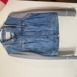 Jean jacket with gray cloth hood and sleeves